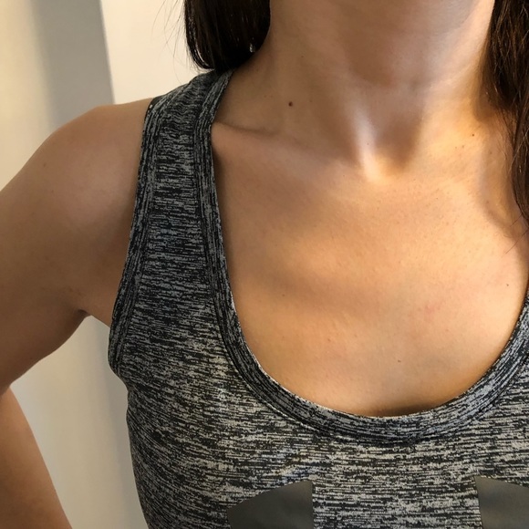 Under Armour XS Tech Twist Heat Gear Tank Racer Back - Picture 3 of 11